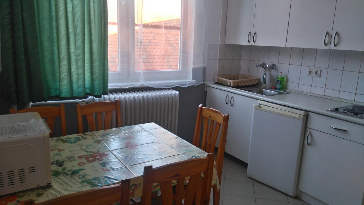 Platan Apartmanhaz Apartament Miszkolc Zewnętrze zdjęcie